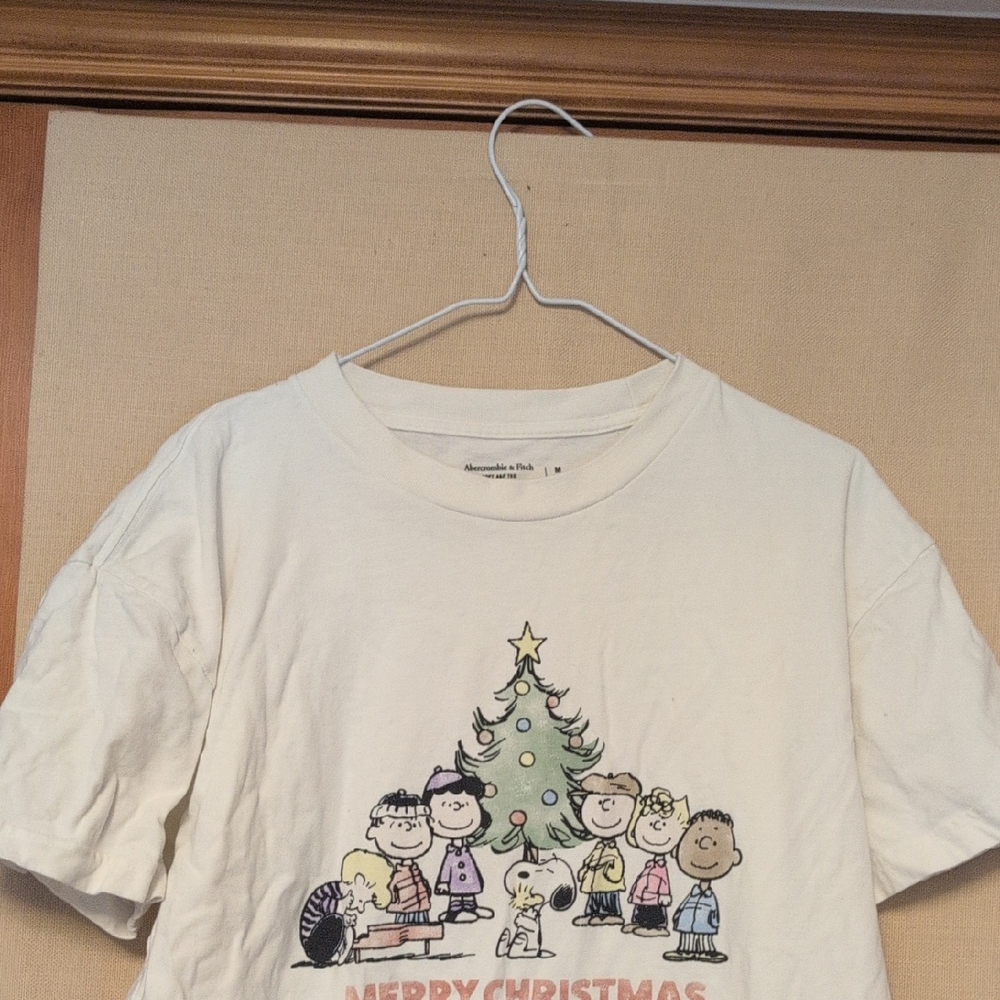 Abercrombie & Fitch MerryA Chirtmas Charlie Brown VTG Style White T-Shirt Size M